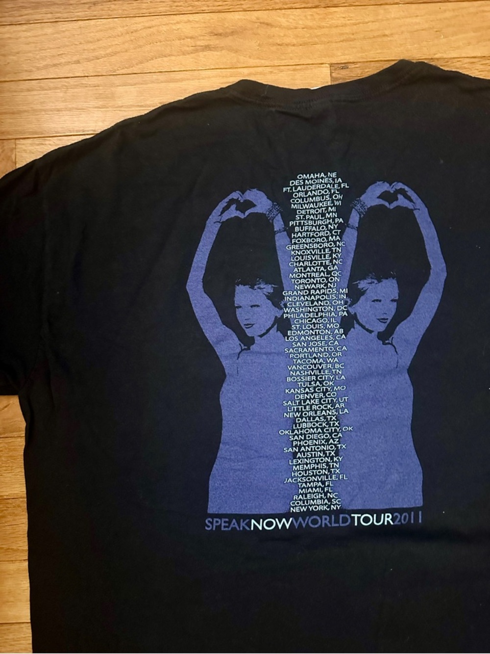 Taylor Swift Speak Now World Tour Concert Graphic T-Shirt - Picture 4 of 4